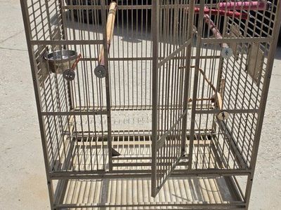 Large Rolling Bird Cage for Parrots and Cockatiels - Tan Metal with Accessories