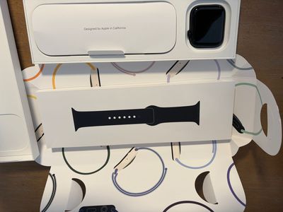 Apple Watch SE3 44mm Midnight Cellular Model A3328 Like New