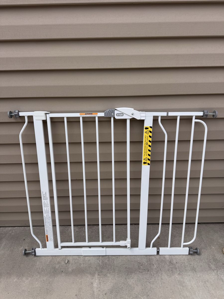 Regalo Pressure Baby Gate