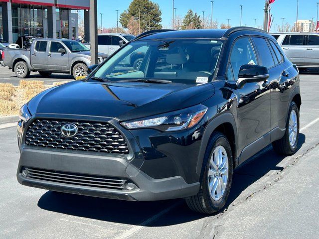 2025 Toyota Corolla Cross LE