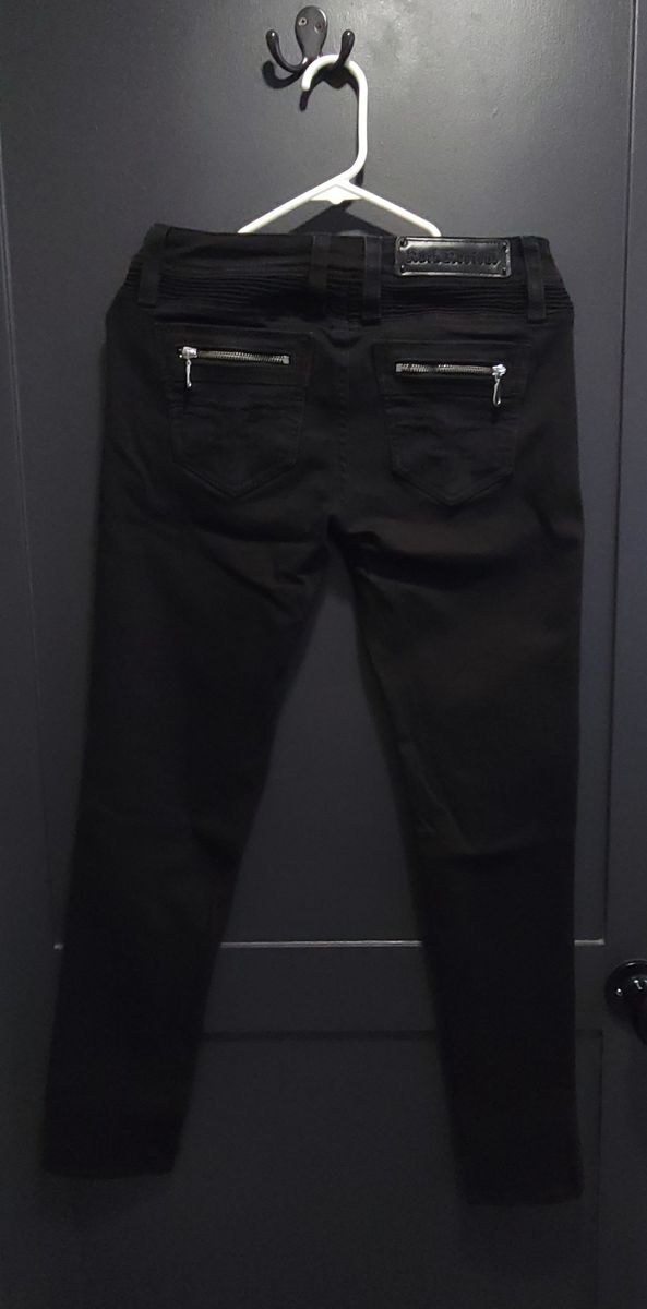Main image 5