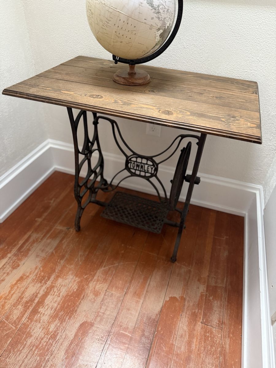 Vintage Sewing Machine looking Desk.