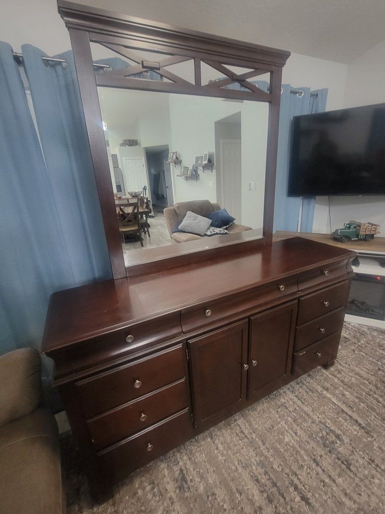 Dark Wood Dresser with Mirror - 8 Drawers & Center Cabinet - Excellent Condition