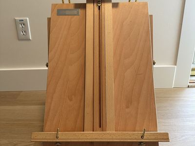 Nice Tabletop / Floor Easel with Storage Drawer