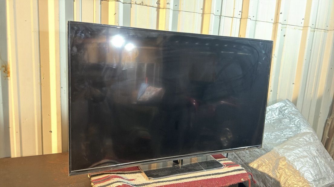 Vizio 48' TV