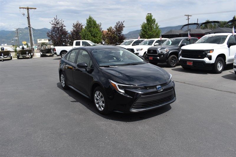 2025 Toyota Corolla Hybrid LE