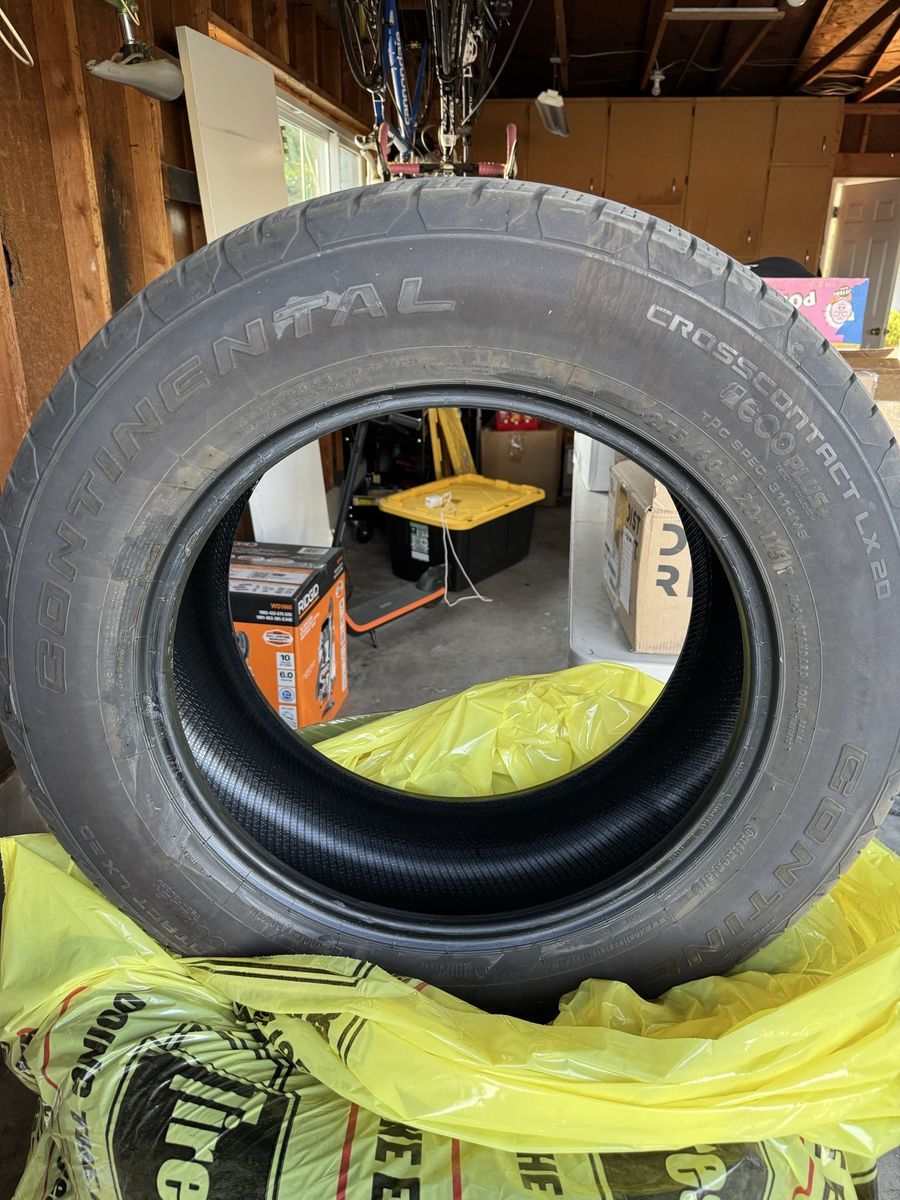 Continental CrossContact LX20 275/60/R20