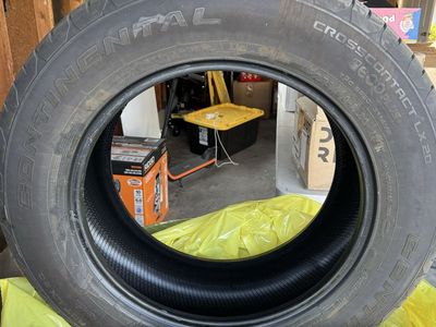 Continental CrossContact LX20 275/60/R20