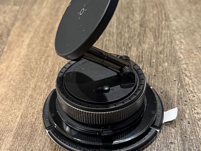 Esamcore Vacuum Magnetic Phone Holder - New $20 OBO