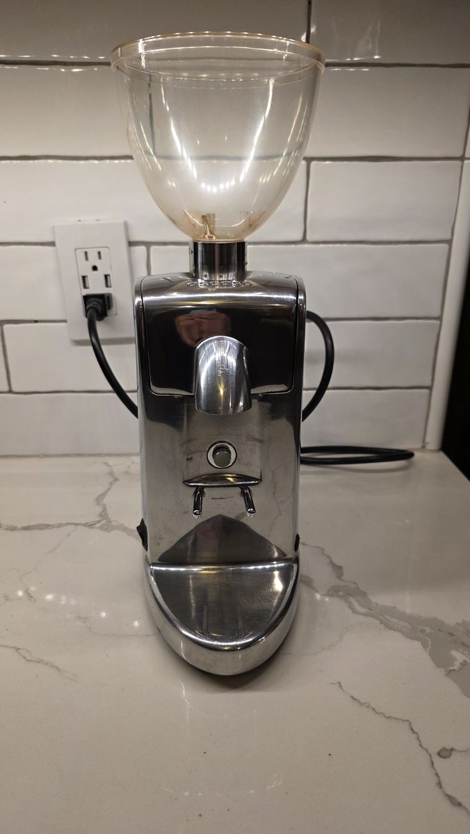 Main image 6