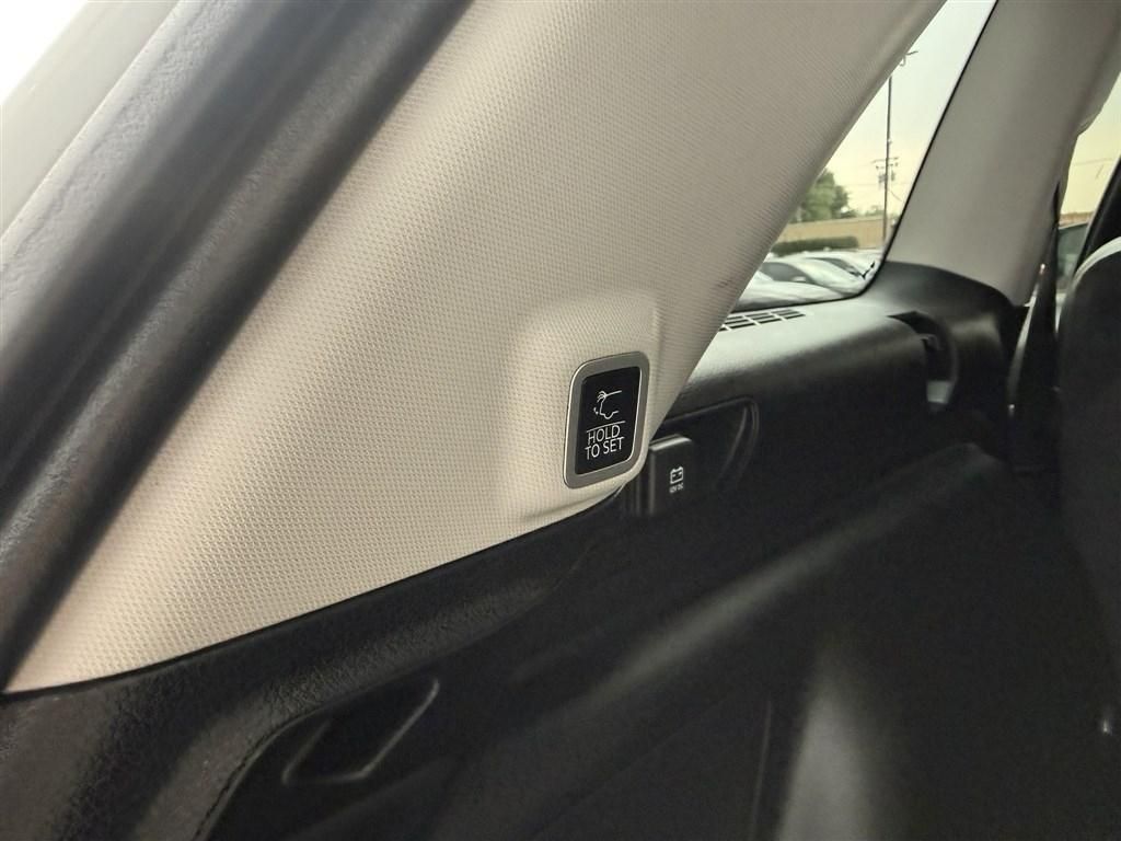 Main image 15