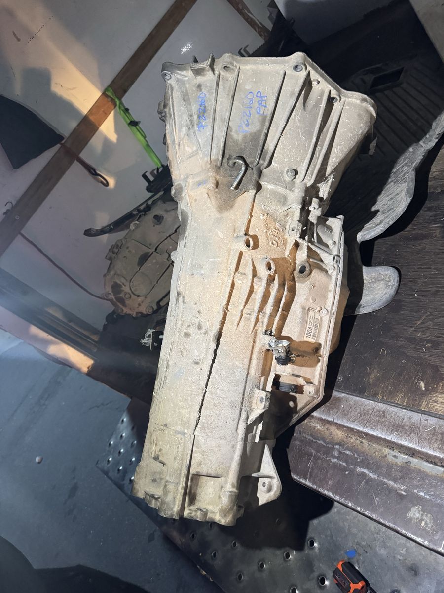 CHEVROLET SILVERADO OR GMC SIERRA TRANSMISSION 6L80 4x4 2011