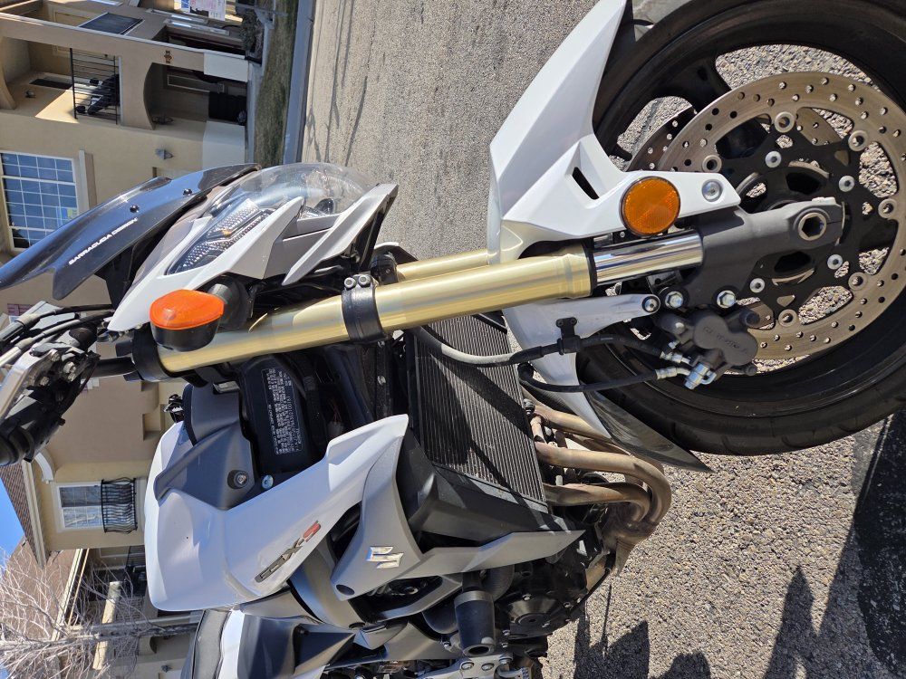 Suzuki gsx-s750 2016