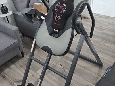 Innova Inversion Table with Heat and Massage Pad