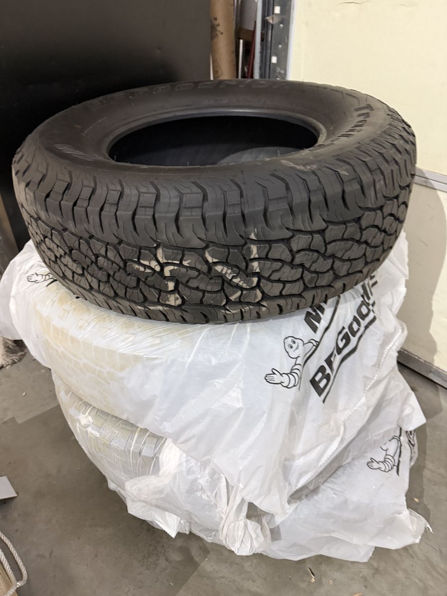 BF Goodrich Trail-Terrain T/A 265/70R17