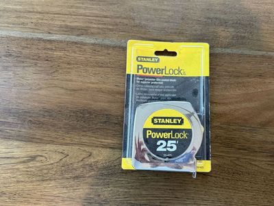 Stanley Powerlock ‘25 tape measure