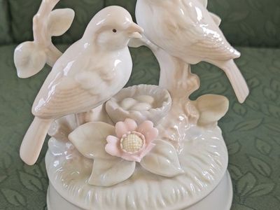 Vintage Ceramic Bird Music Box with Nest and Pink Flower Accent -
6"Tx4.5"W