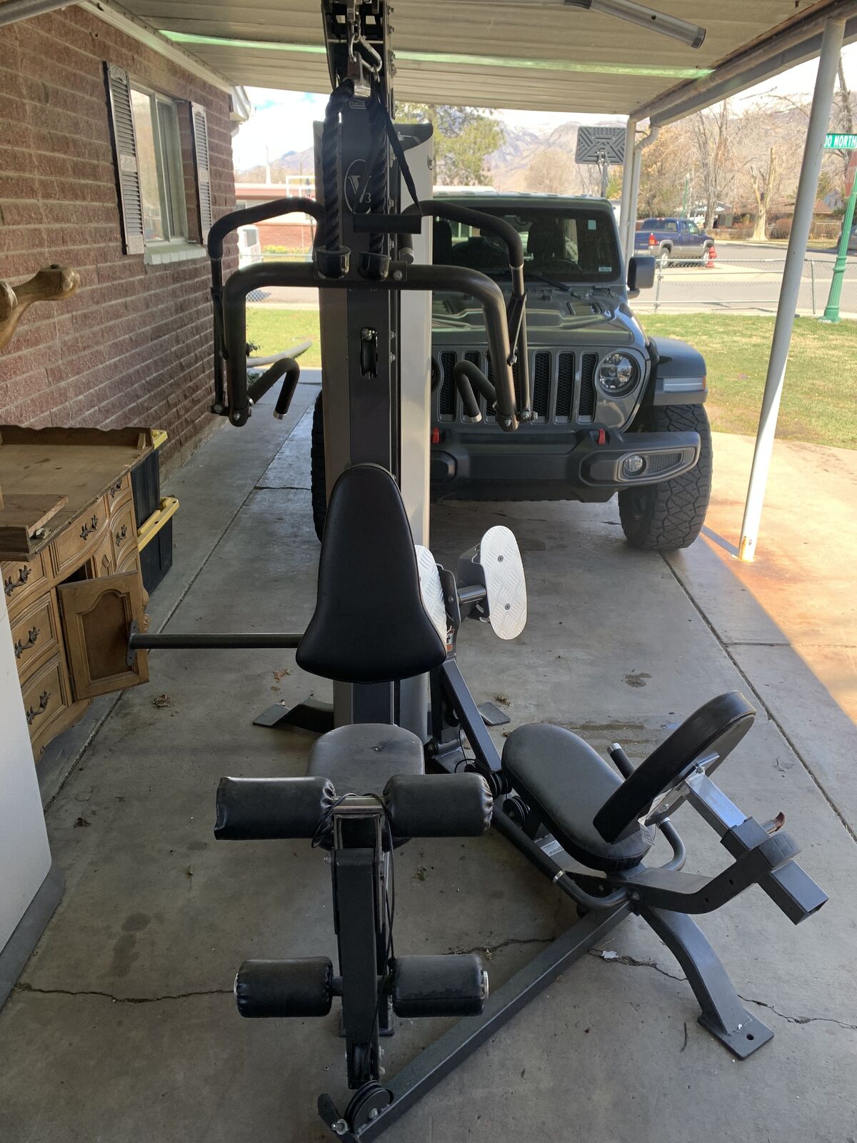 V3 Hoist home gym