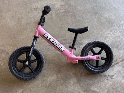 Strider Classic 12 Kids Balance Bike - Pink