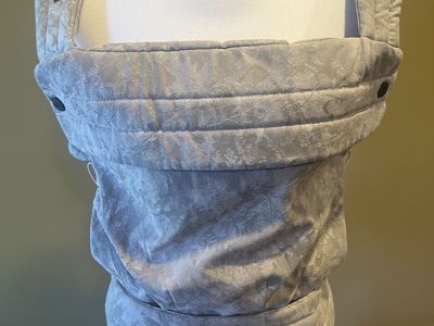 Mabe Monarch Ergonomic Baby Carrier