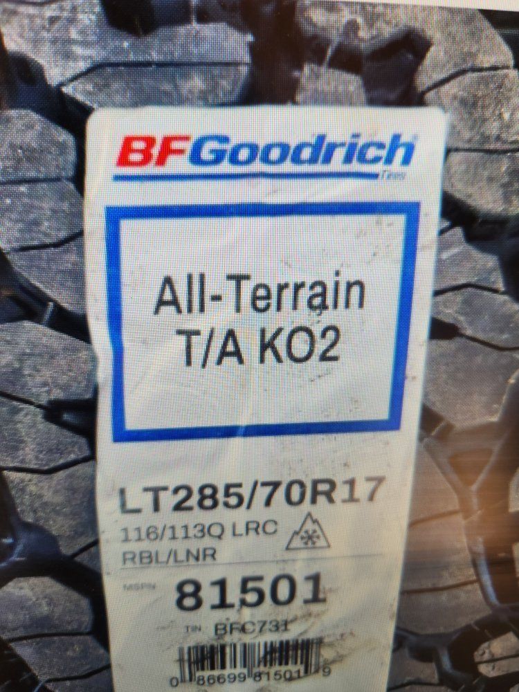 285/70r17 bfgoodrich all terrain Ko2
