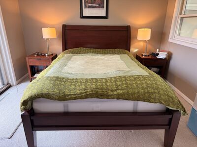 Gorgeous Hardwood Queen Sleigh Bed