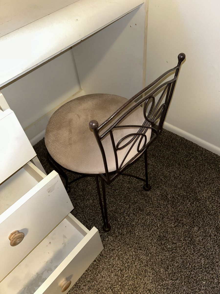 Main image 3