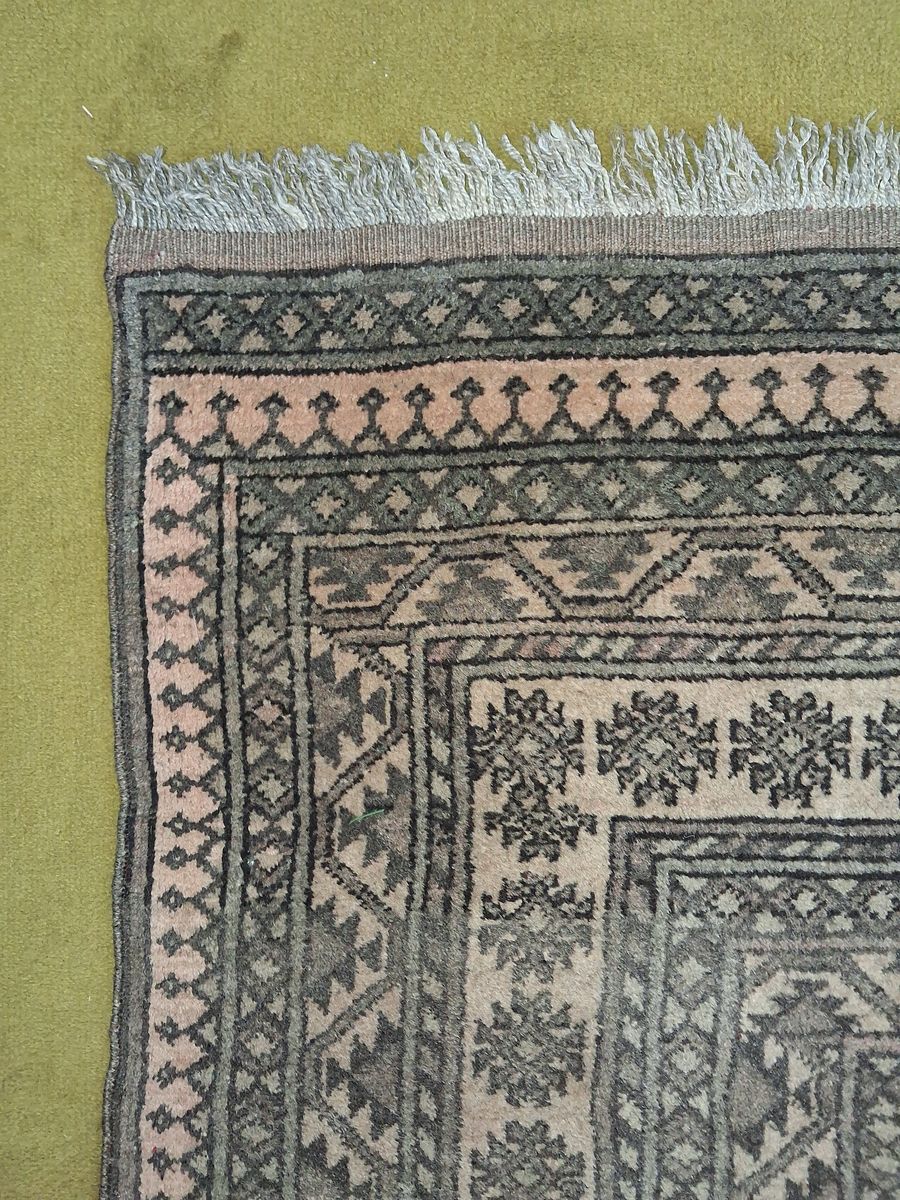 Main image 3