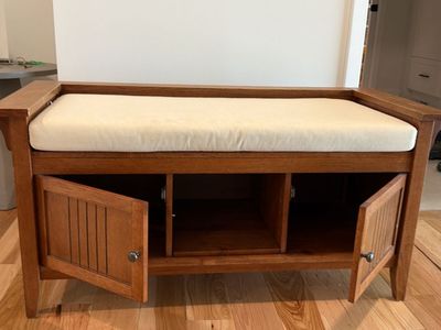 Wooden Entryway Storage Bench with Padded Cushion w 3 Compartments - Excellent Condition