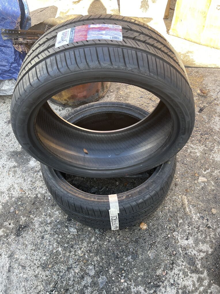 275/35/21 NEW PAIR OF ATLAS FORCE UHP TIRES