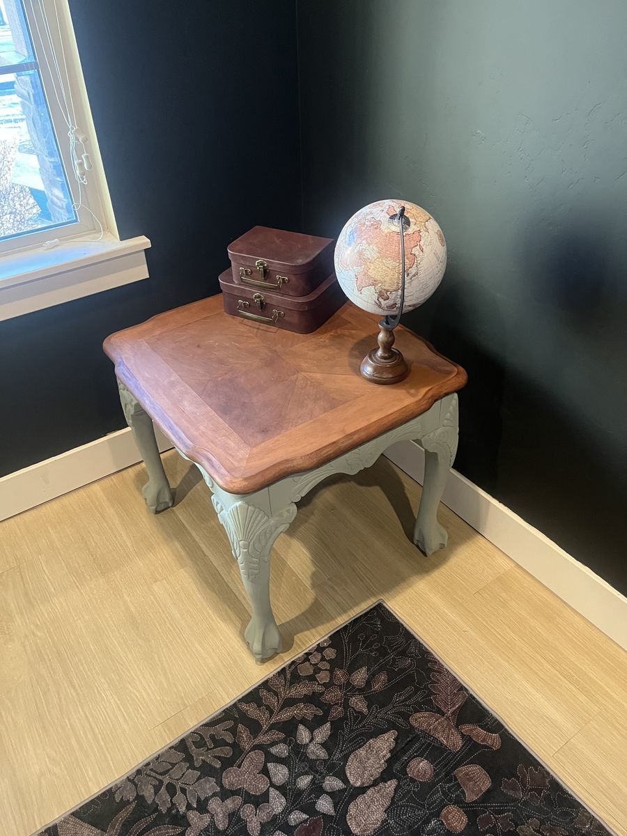 Refinished Vintage End Table / Side Table Solid Wd