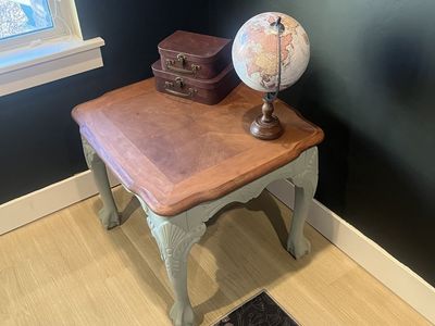 Refinished Vintage End Table / Side Table Solid Wd