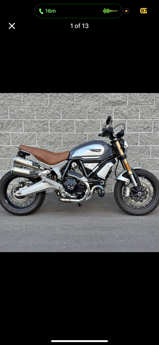 Ducati scrambler 1100 Special (725 miles!)