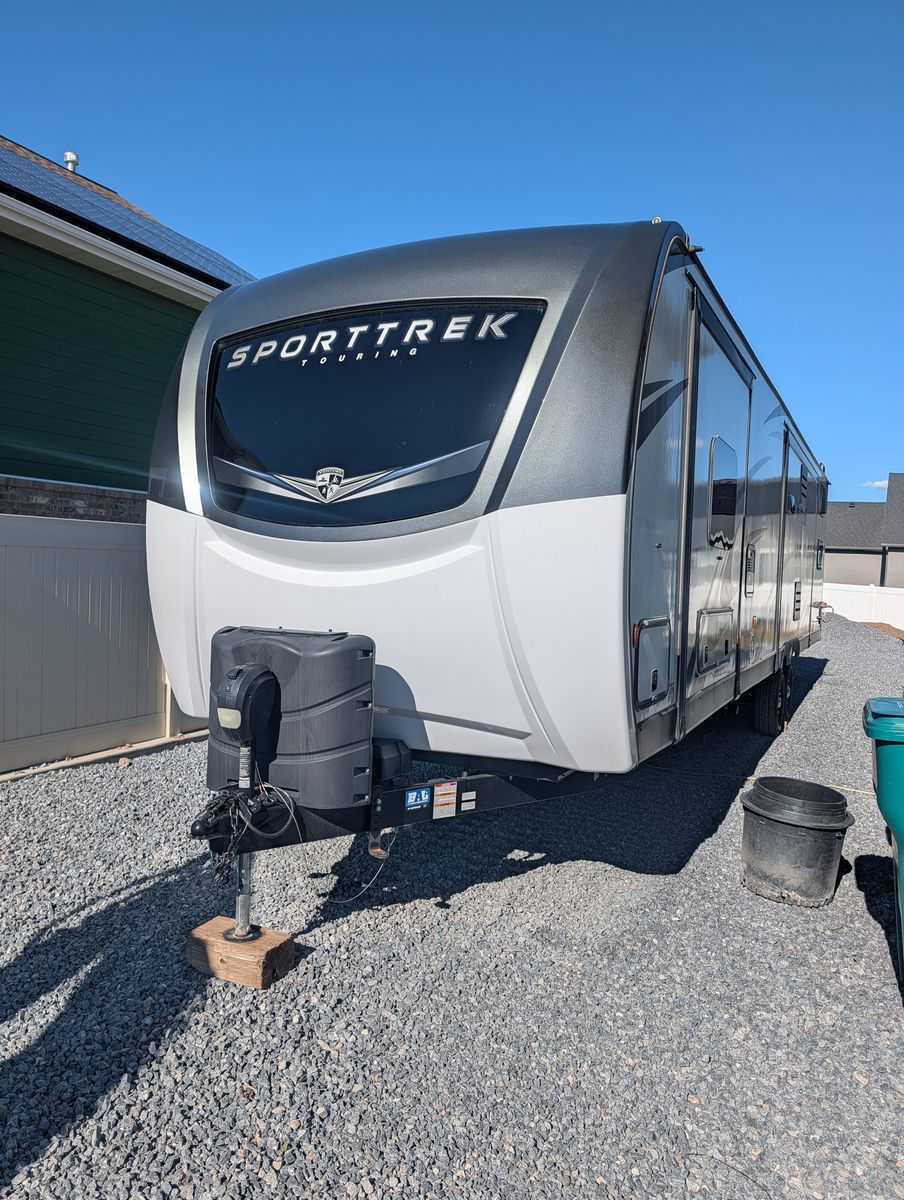 Venture RV SportTrek Touring Edition STT343VIB Travel Trailer - 3 Slides