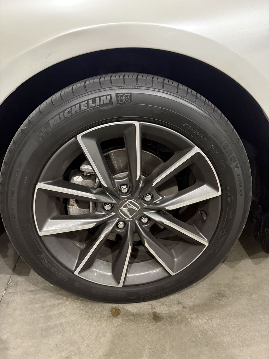 (Qty 4) Michelin Energy Saver tires 225/50/R17