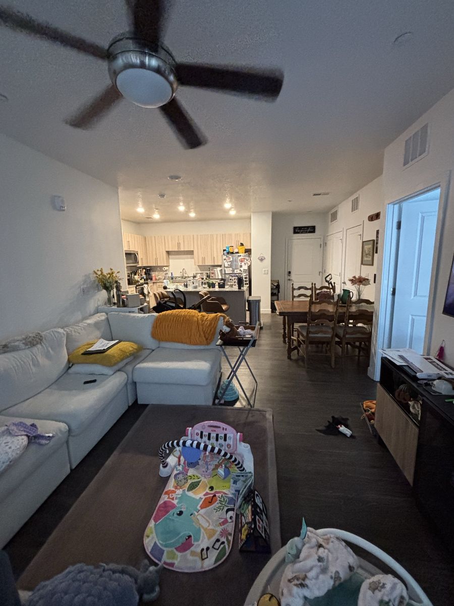 3 Bedroom / 2 bath Apartment - Lease takeover / Sub lease