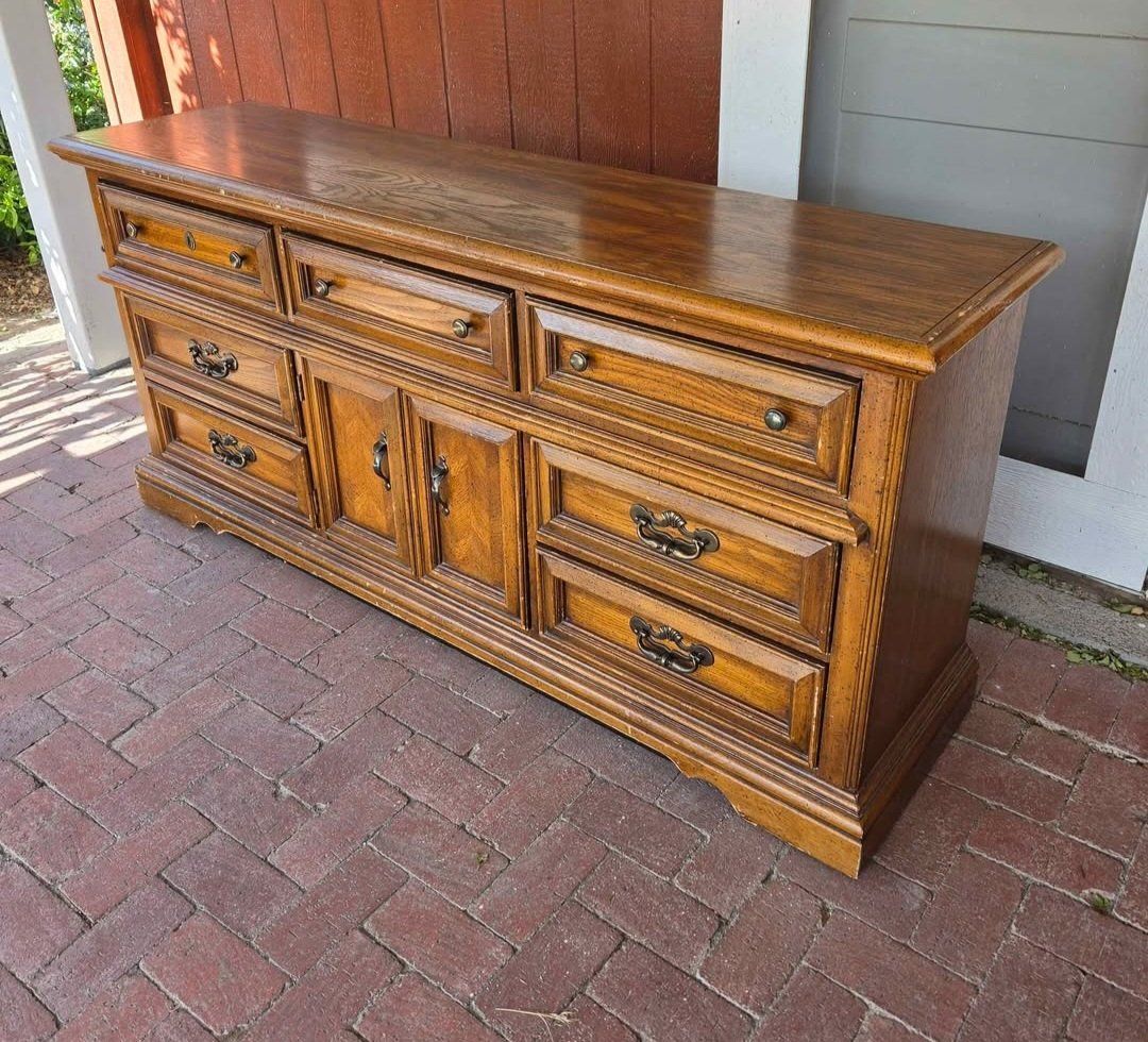Main image 3