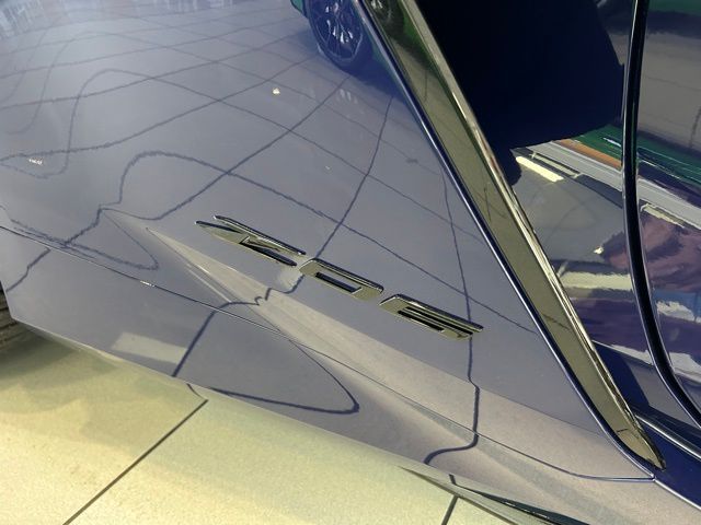 Main image 6