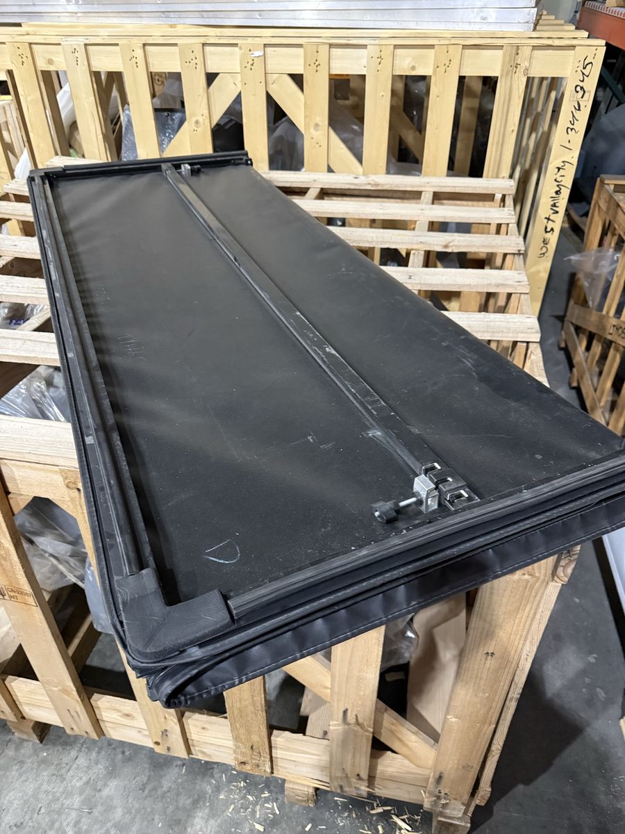 Tri-fold Tonneau Cover