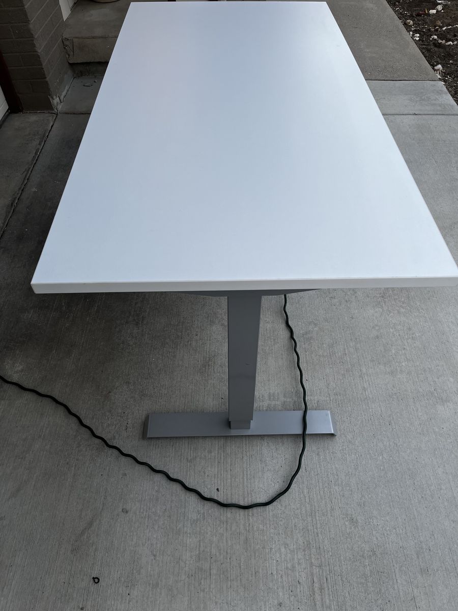 Sit/Standing Desk Power Operated