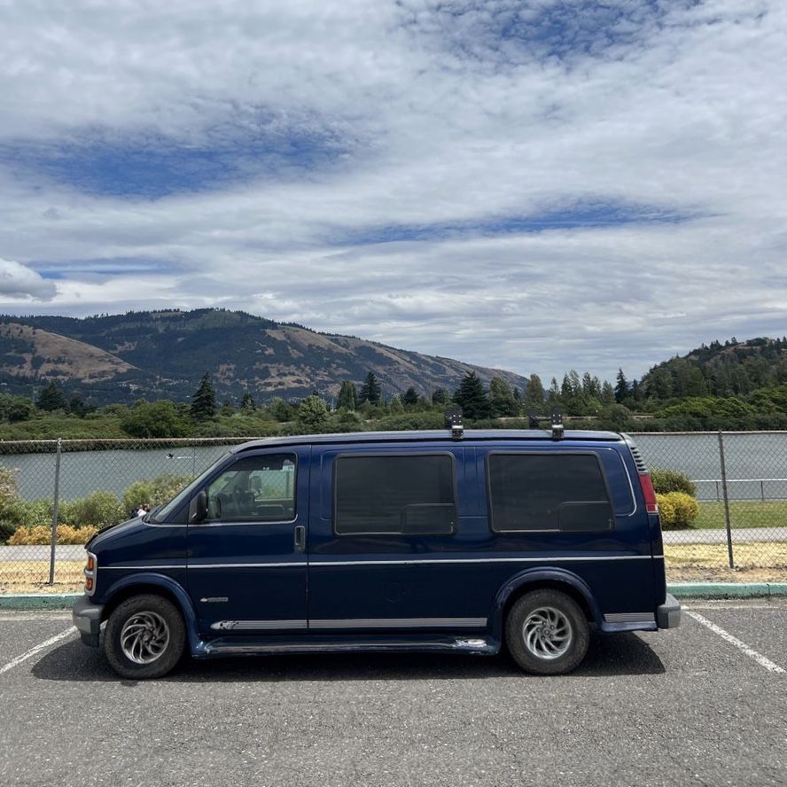 2001 Chevrolet Express 