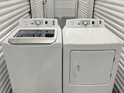 Washer and Dryer Set - Insignia 2023