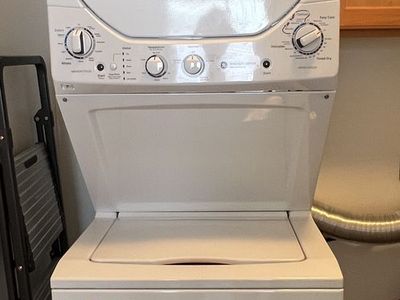 GE Spacemaker Laundry Center