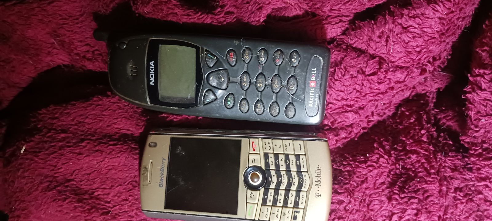 Old Nokia and/or blk bry