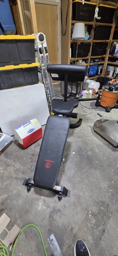 Marcy Adjustable Weight Bench w/ Preacher Curl pad and bar holder