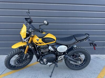 2026 Triumph Scrambler 400 XC Racing Yellow