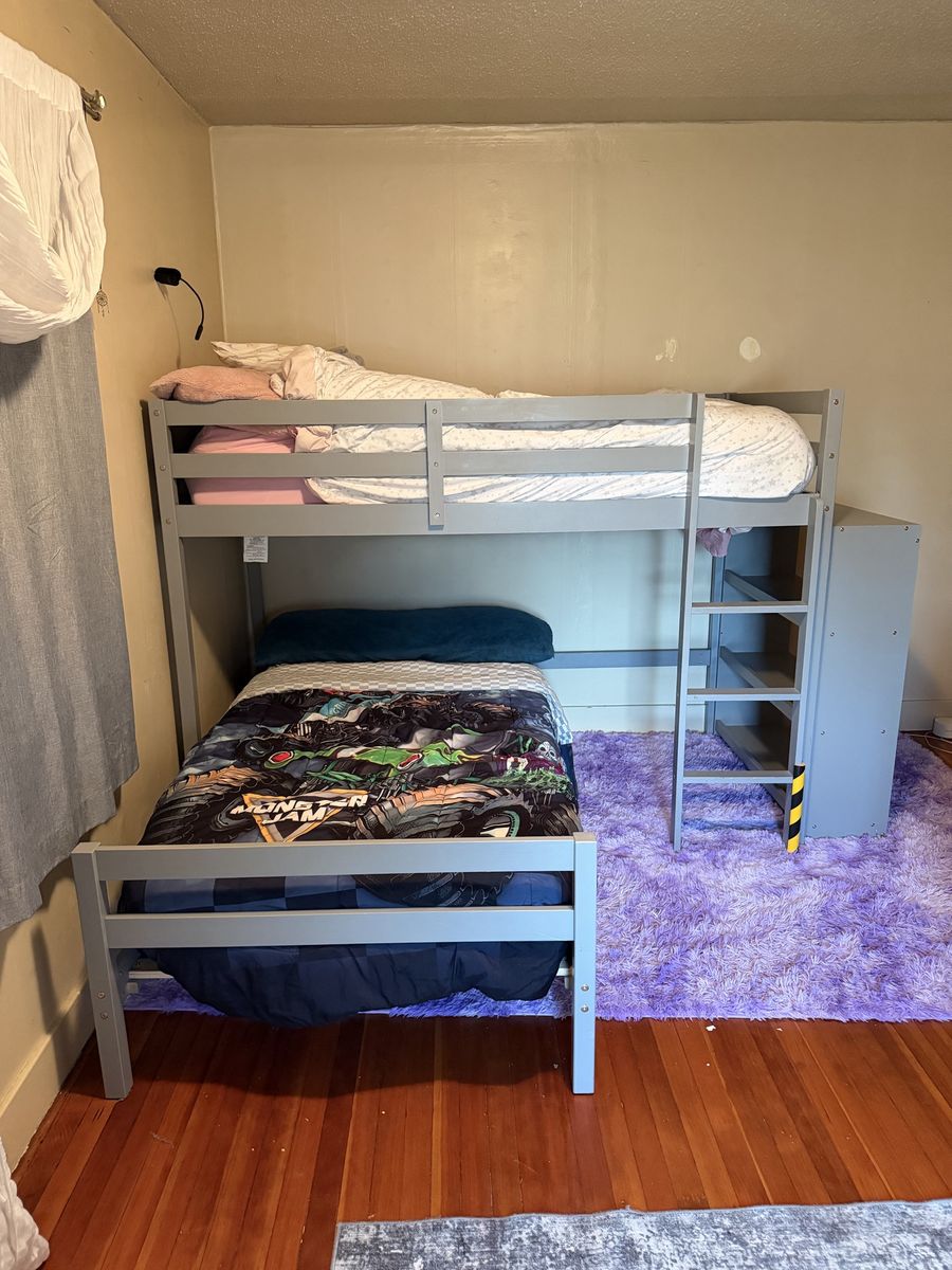 Kids twin bunk beds w/ matching bookshelf