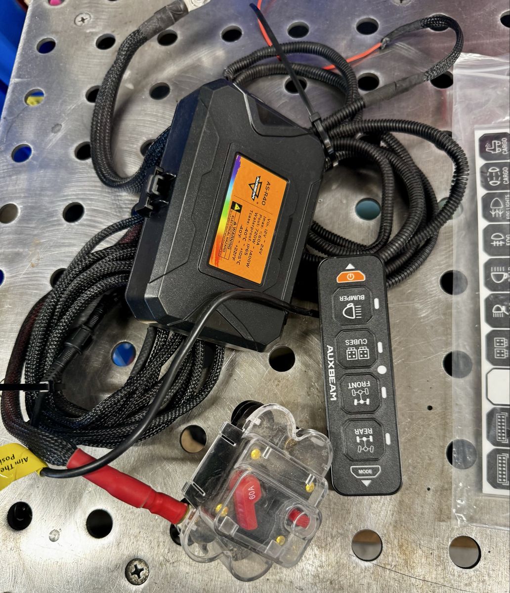 AUXBEAM AS-R40 Switch Panel RGB Backlight + 3 Lighting Modes with Wireless Remote Control
