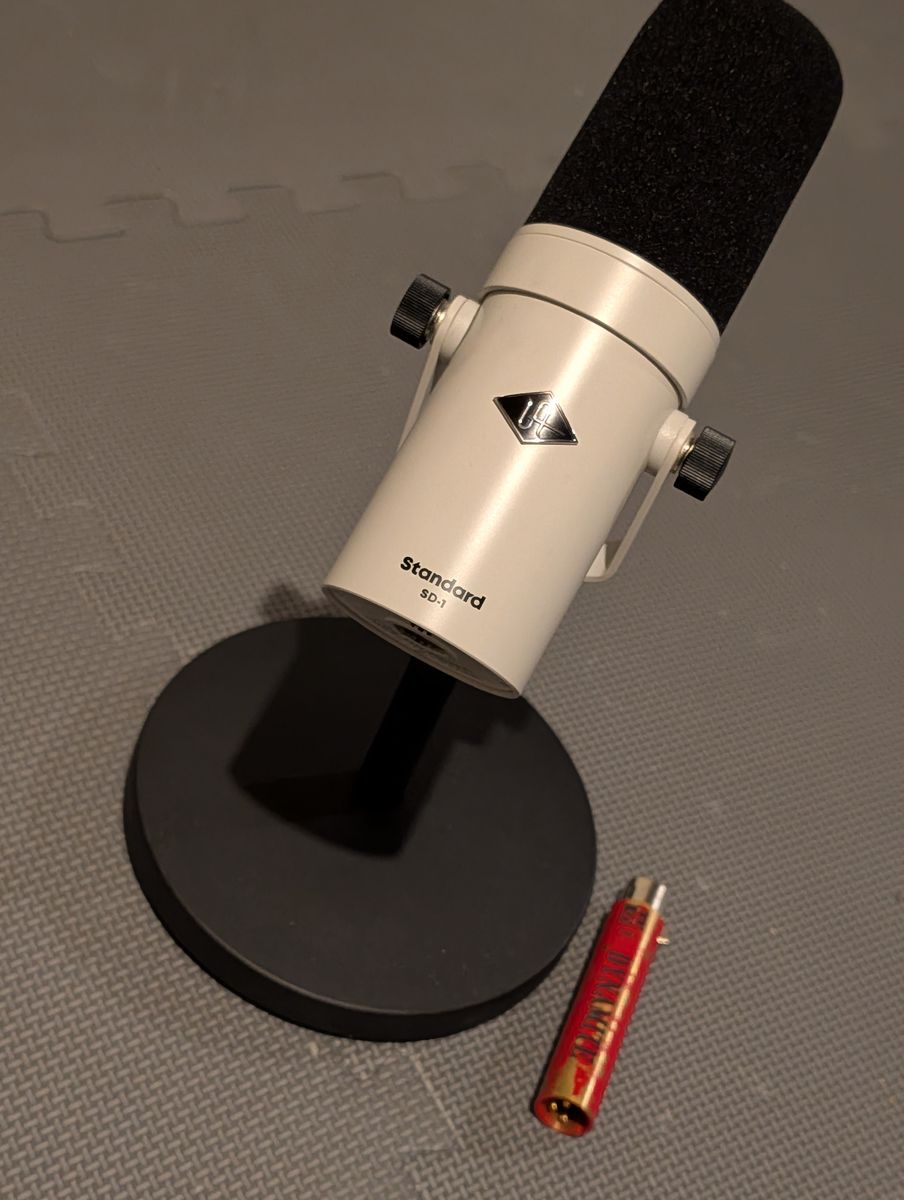 Universal Audio SD-1 Cardioid Dynamic Broadcast Microphone (Shure SM7B killer) with SE Dynamite