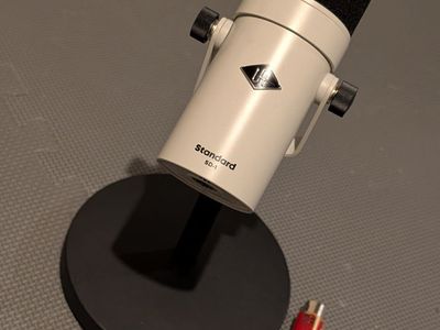 Universal Audio SD-1 Cardioid Dynamic Broadcast Microphone (Shure SM7B killer) with SE Dynamite